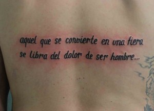 Tatuaje letras y nombres moskitotattoos.com